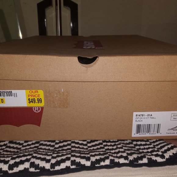 Levi Mid - Hid Top Sneakers - Picture 7 of 7